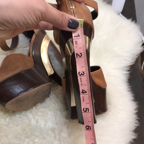 Leather Vince Camuto platform wedge heels - Picture 5 of 9